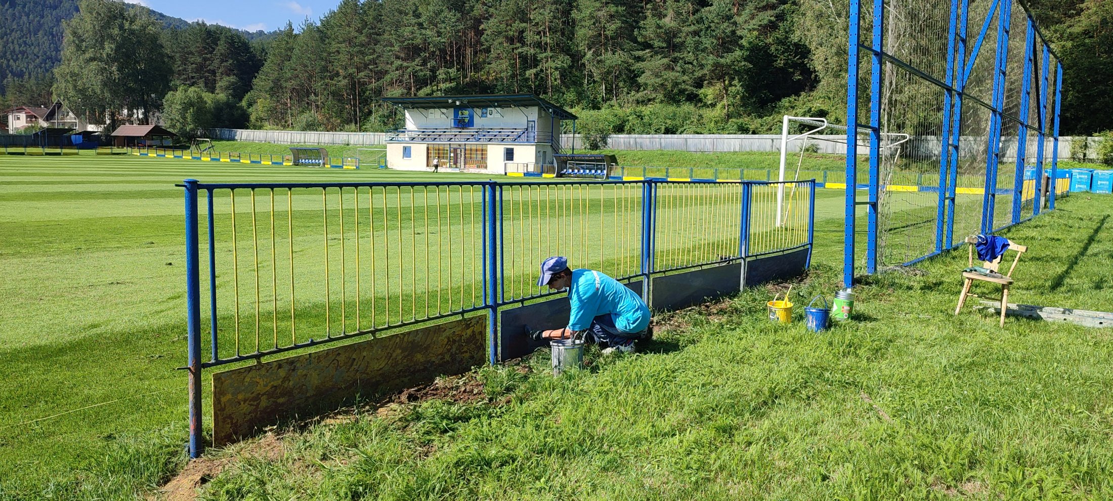 Oprava a obnova náterov futbalového ihriska