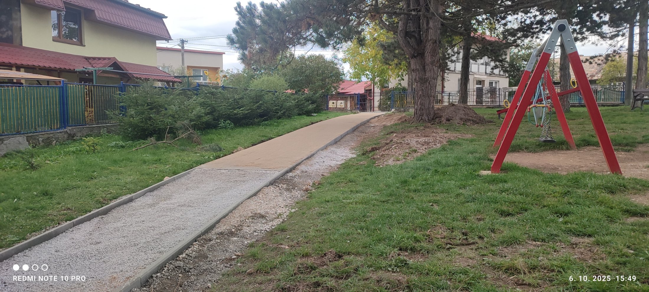 Realizácia chodníkov pri HZ a v parku - foto 18