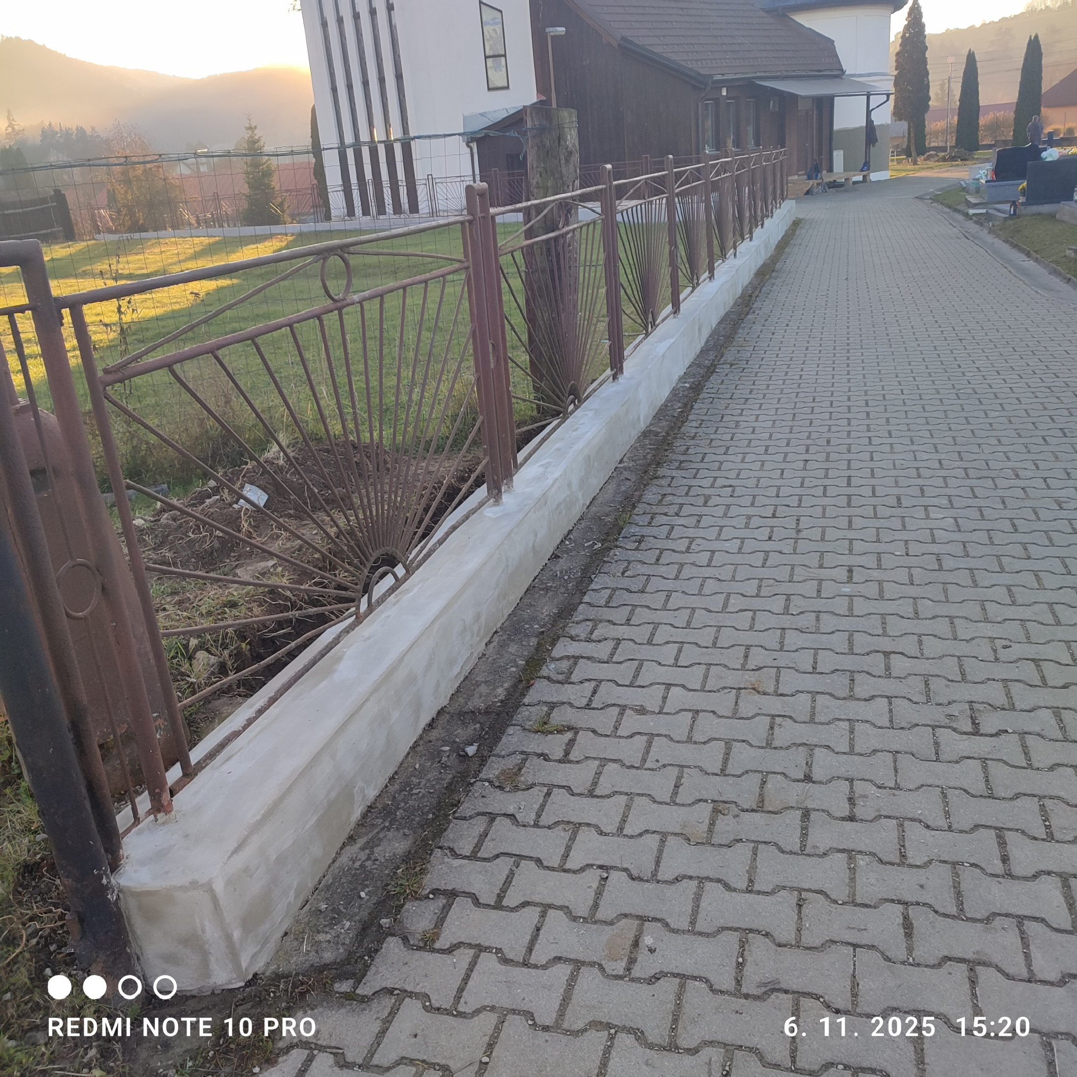 Rekonštrukcia oplotenia cintorína - foto 10