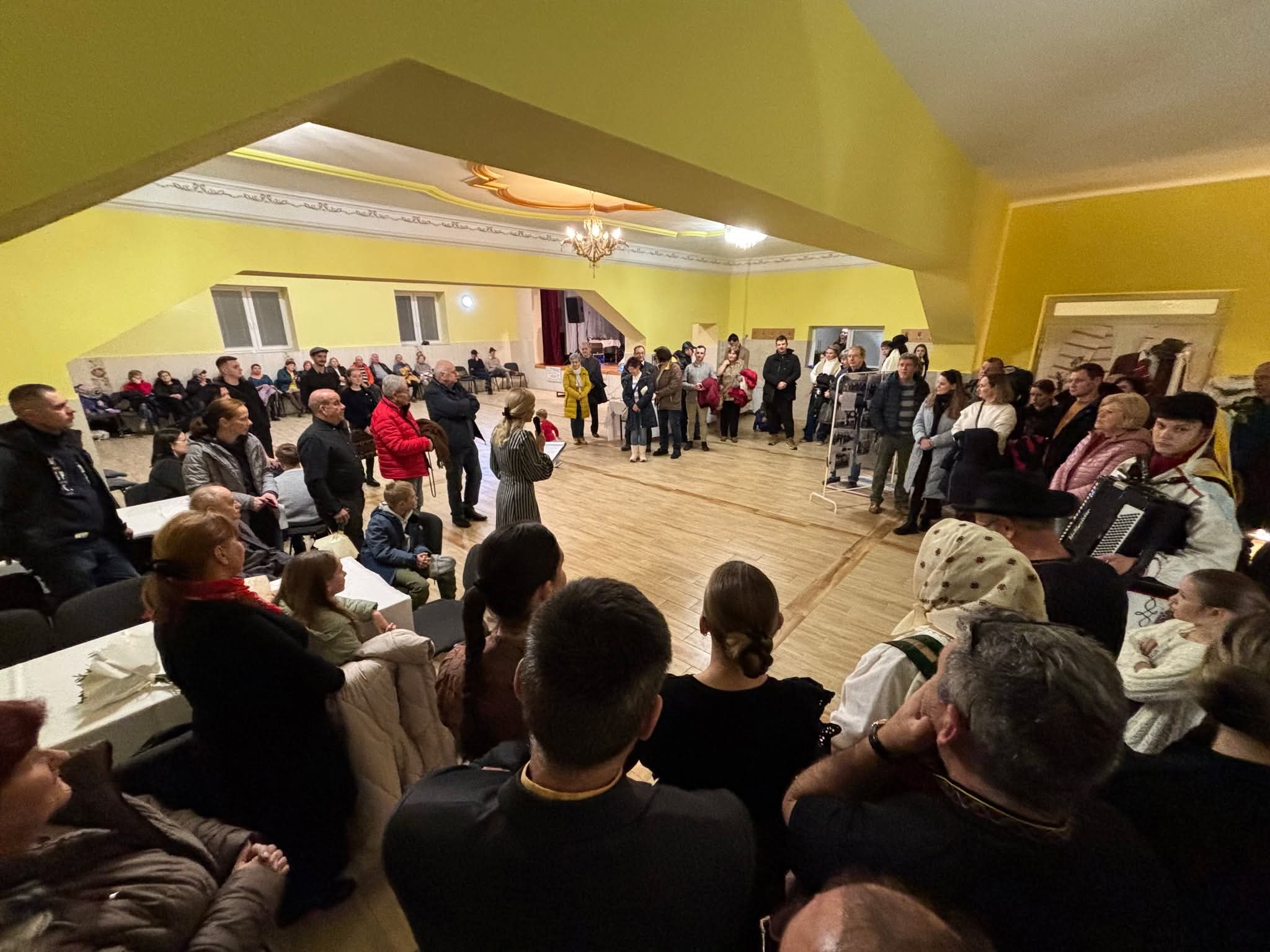 Škola tanca a výstava krojov - foto 5